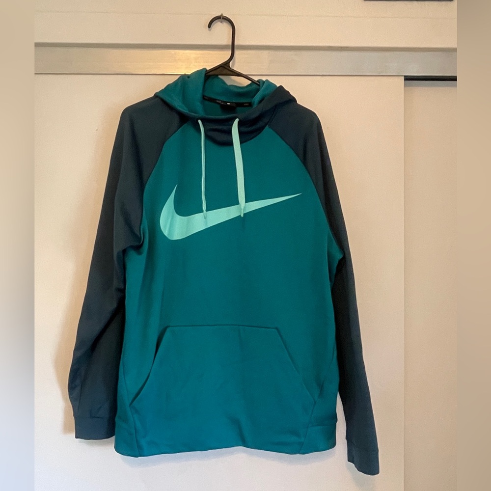 NIKE dri-fit hoodie
